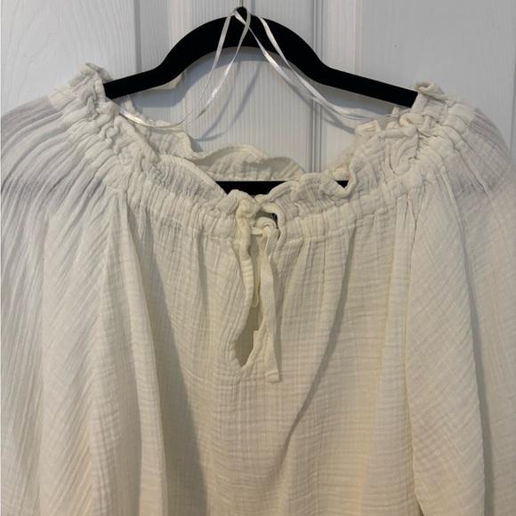 Zara Cream Off-Shoulder Blouse - Picture 2 of 6